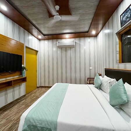 The White Oak Corbett Spa & Resort Rāmnagar Exteriör bild