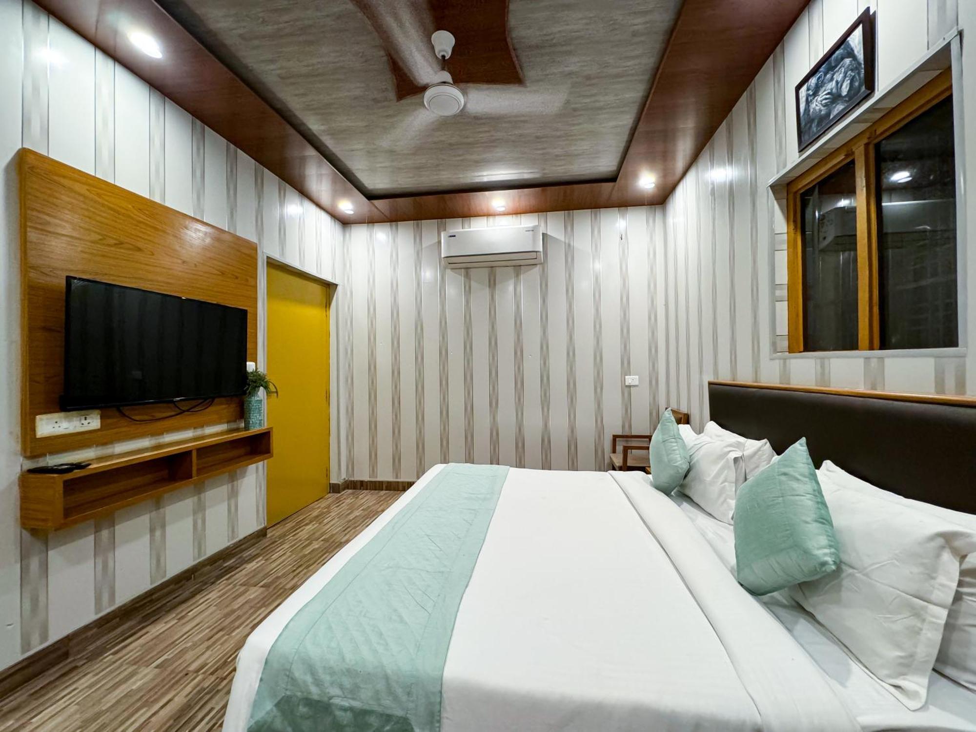 The White Oak Corbett Spa & Resort Rāmnagar Exteriör bild