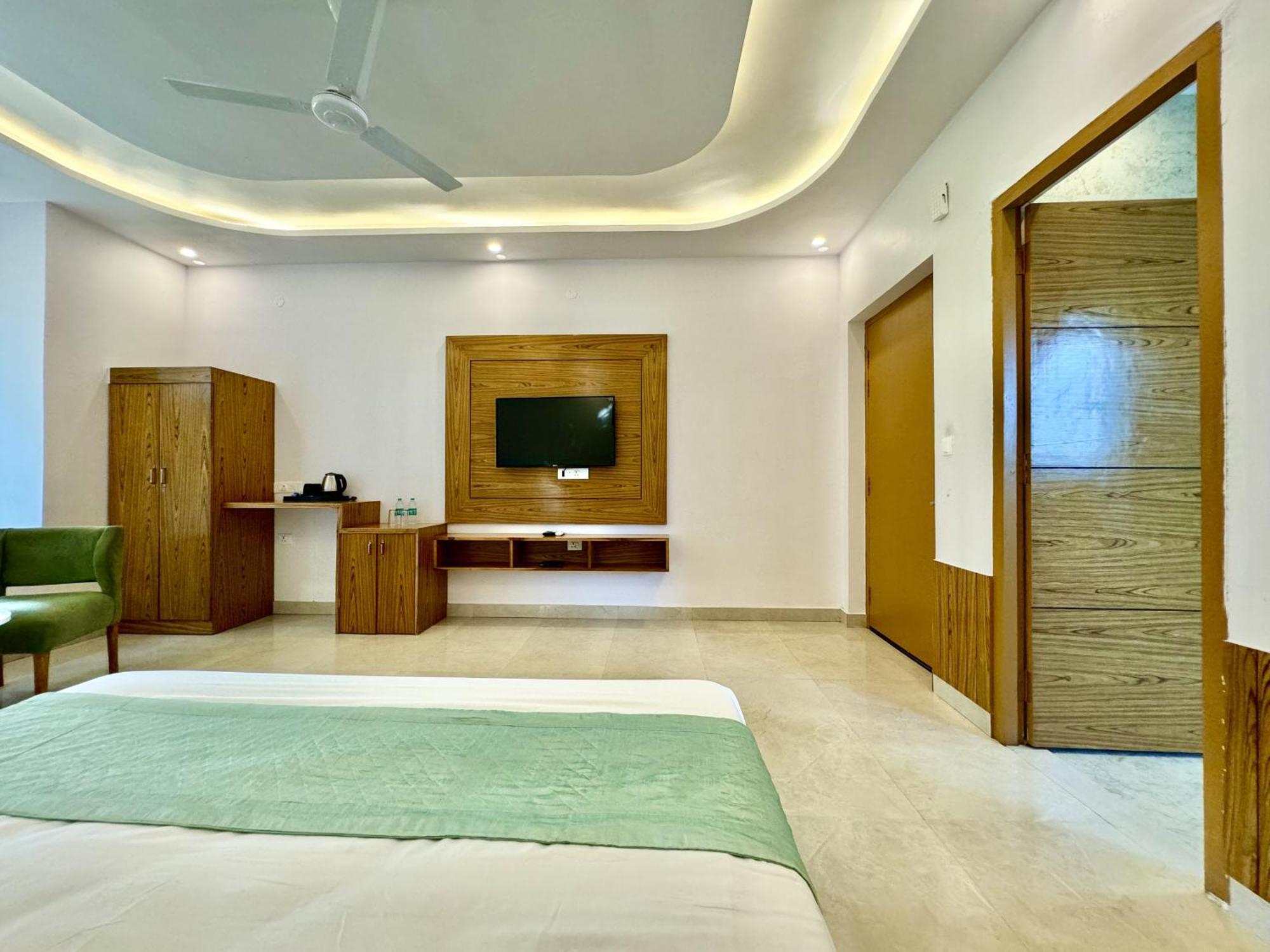 The White Oak Corbett Spa & Resort Rāmnagar Exteriör bild