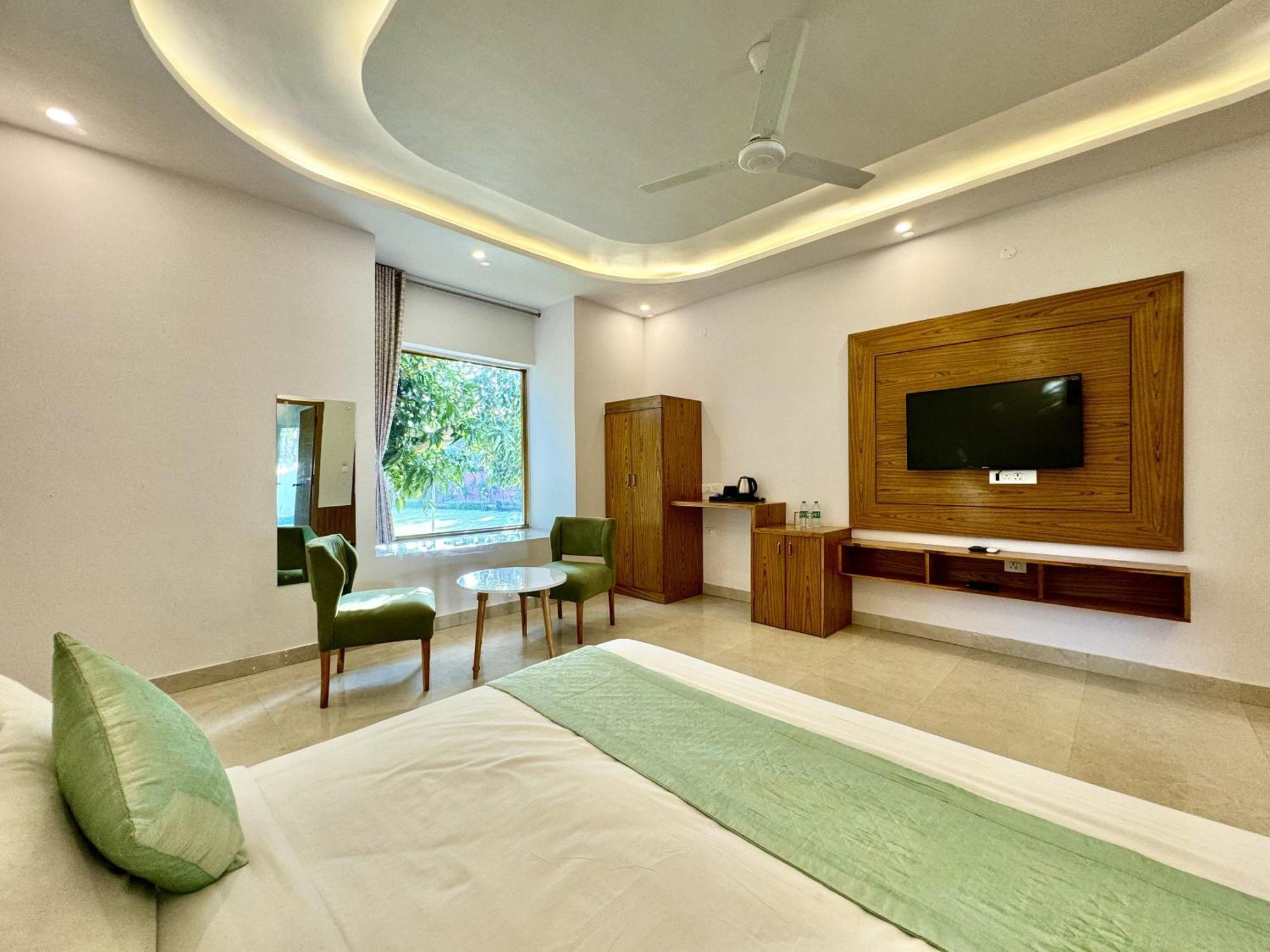 The White Oak Corbett Spa & Resort Rāmnagar Exteriör bild