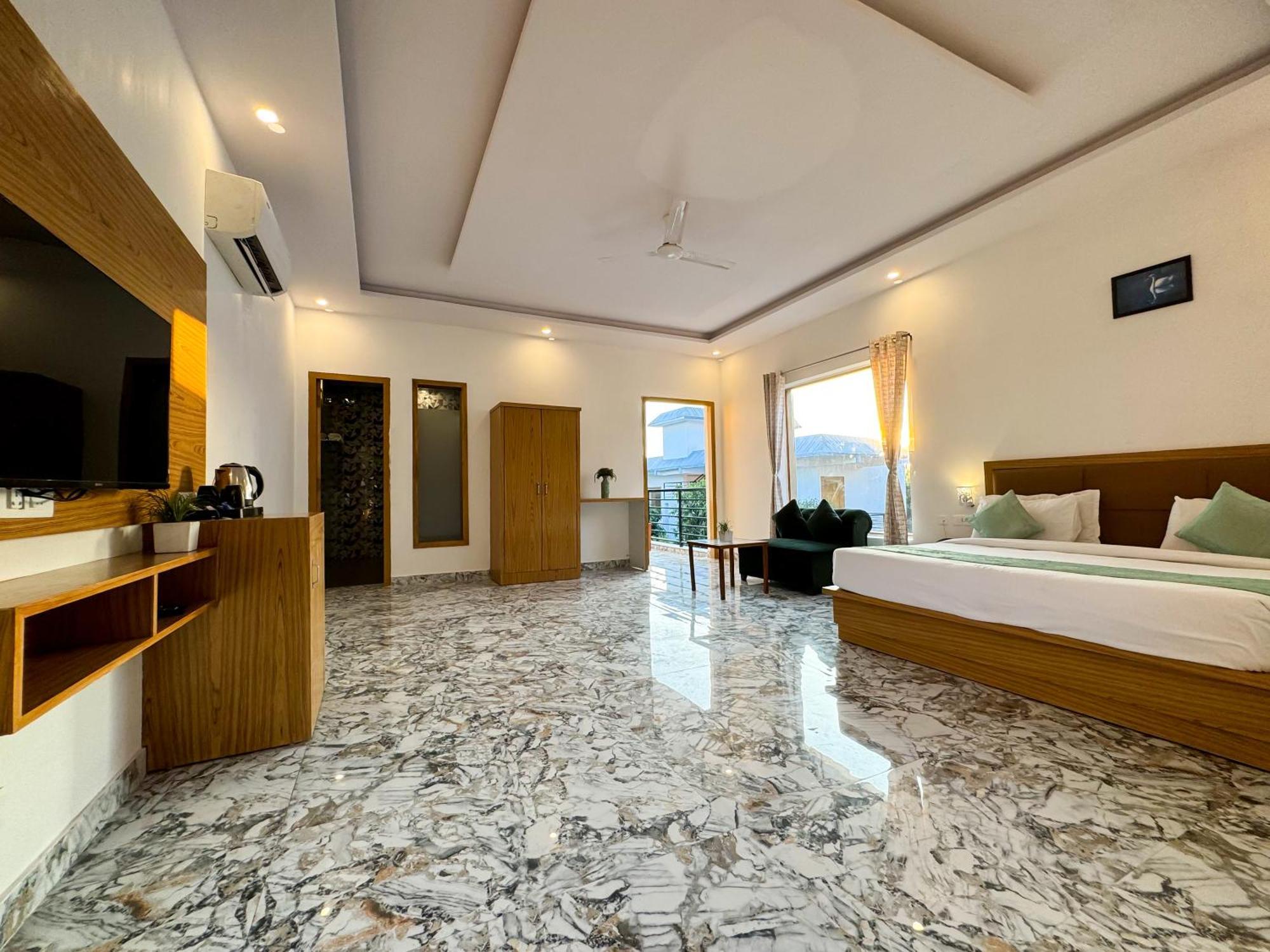 The White Oak Corbett Spa & Resort Rāmnagar Exteriör bild