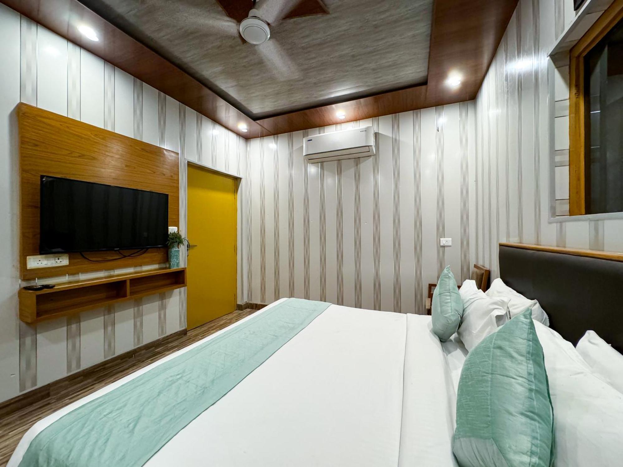 The White Oak Corbett Spa & Resort Rāmnagar Exteriör bild
