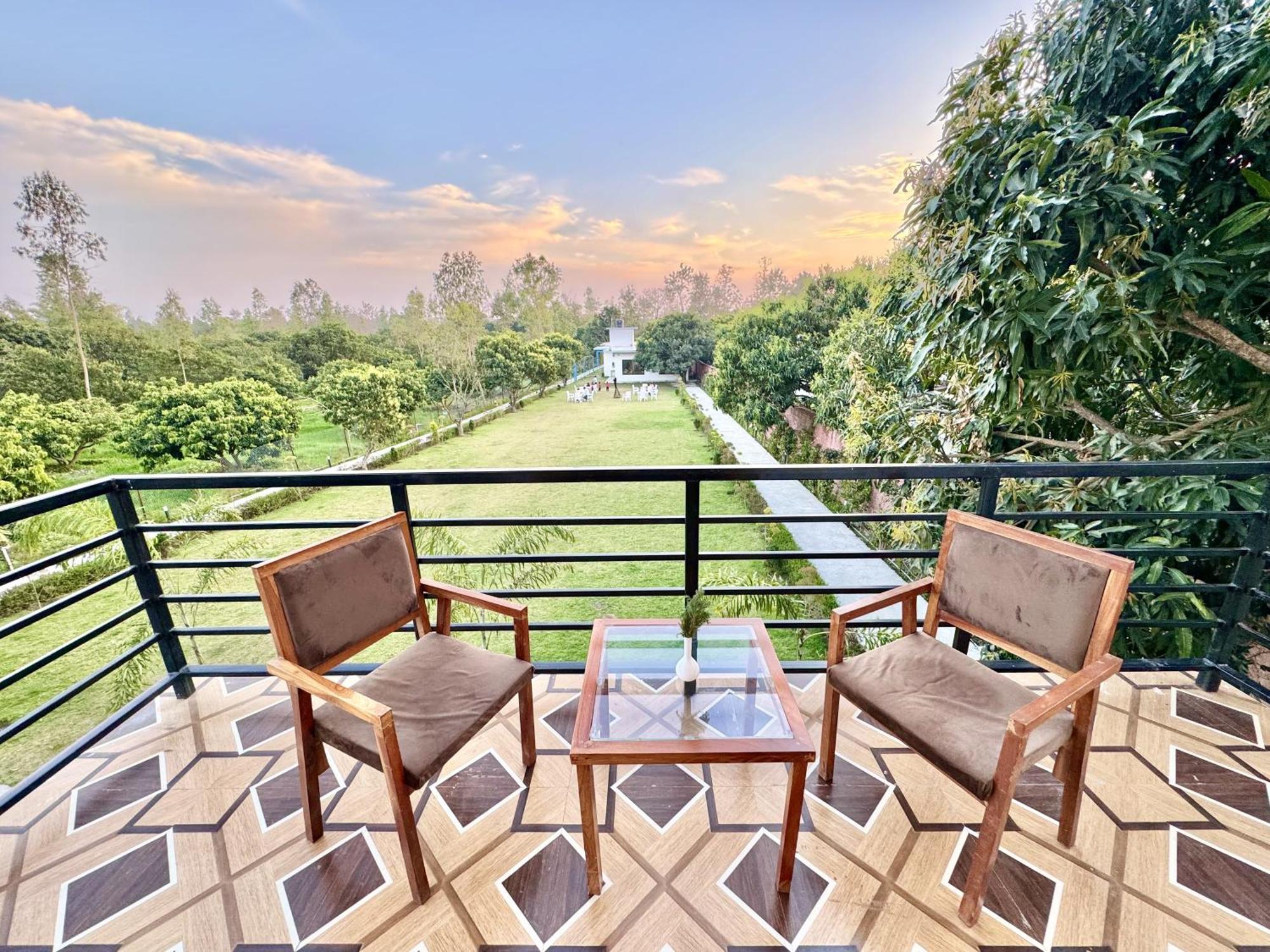The White Oak Corbett Spa & Resort Rāmnagar Exteriör bild