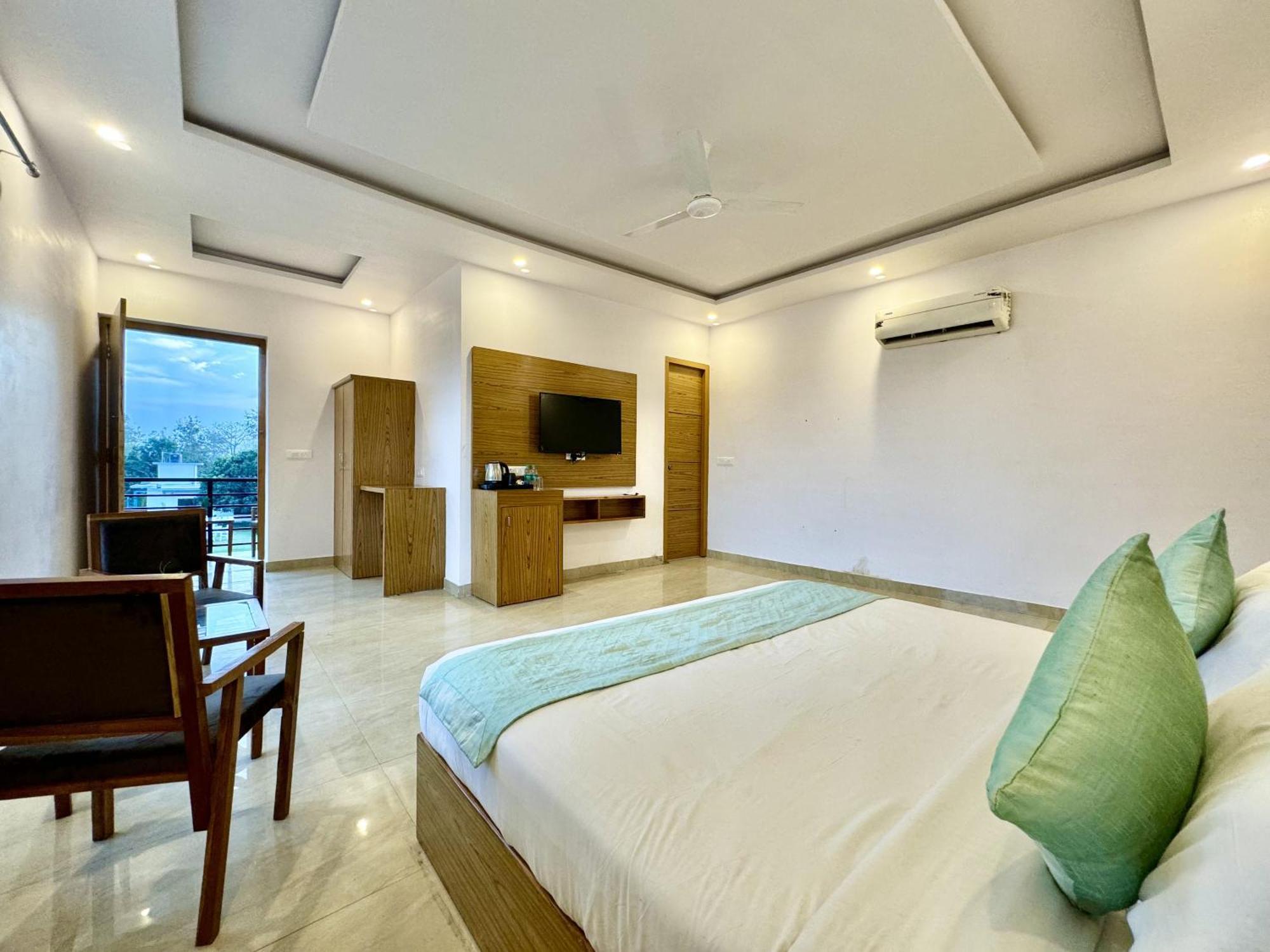 The White Oak Corbett Spa & Resort Rāmnagar Exteriör bild