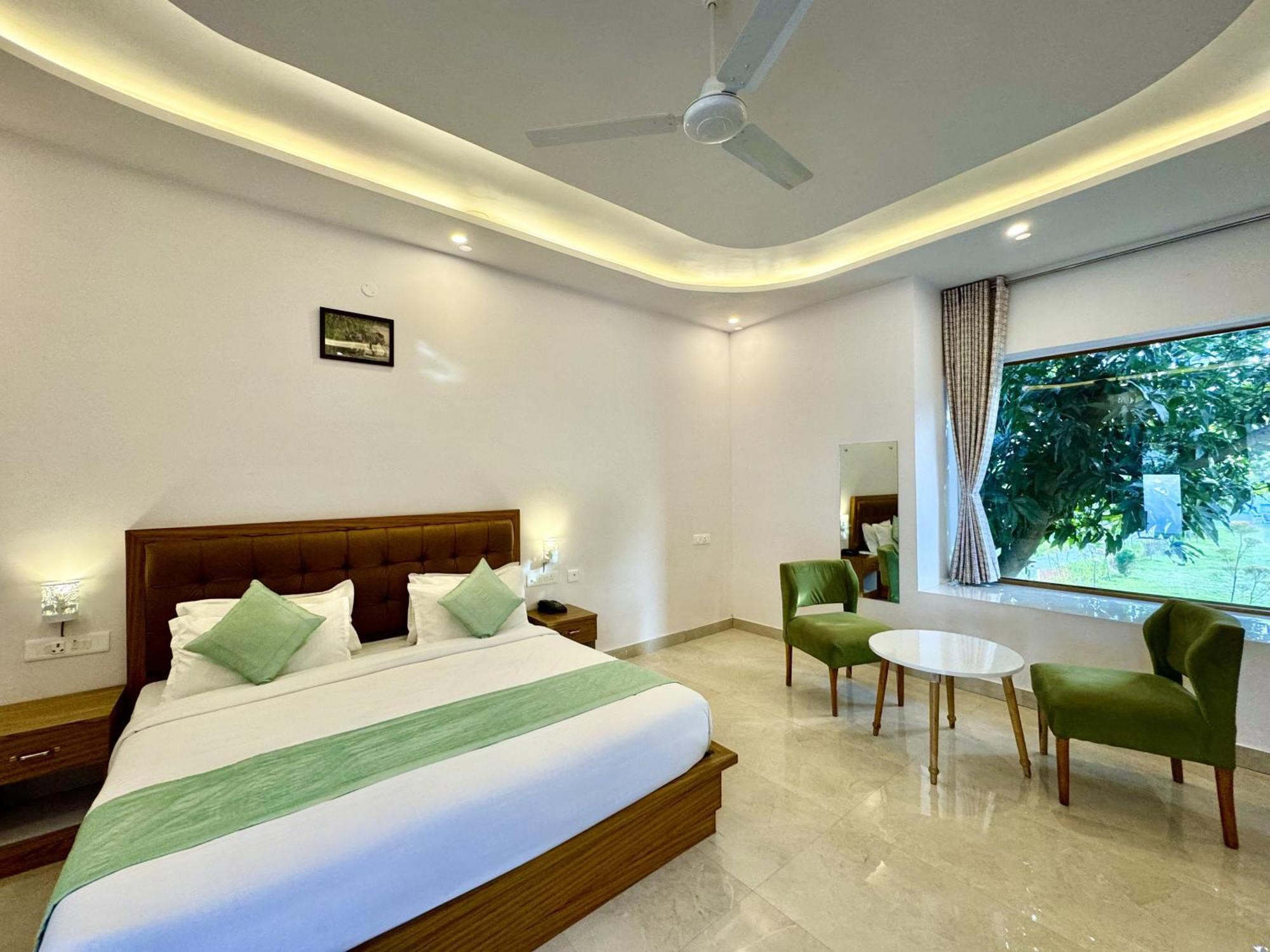 The White Oak Corbett Spa & Resort Rāmnagar Exteriör bild