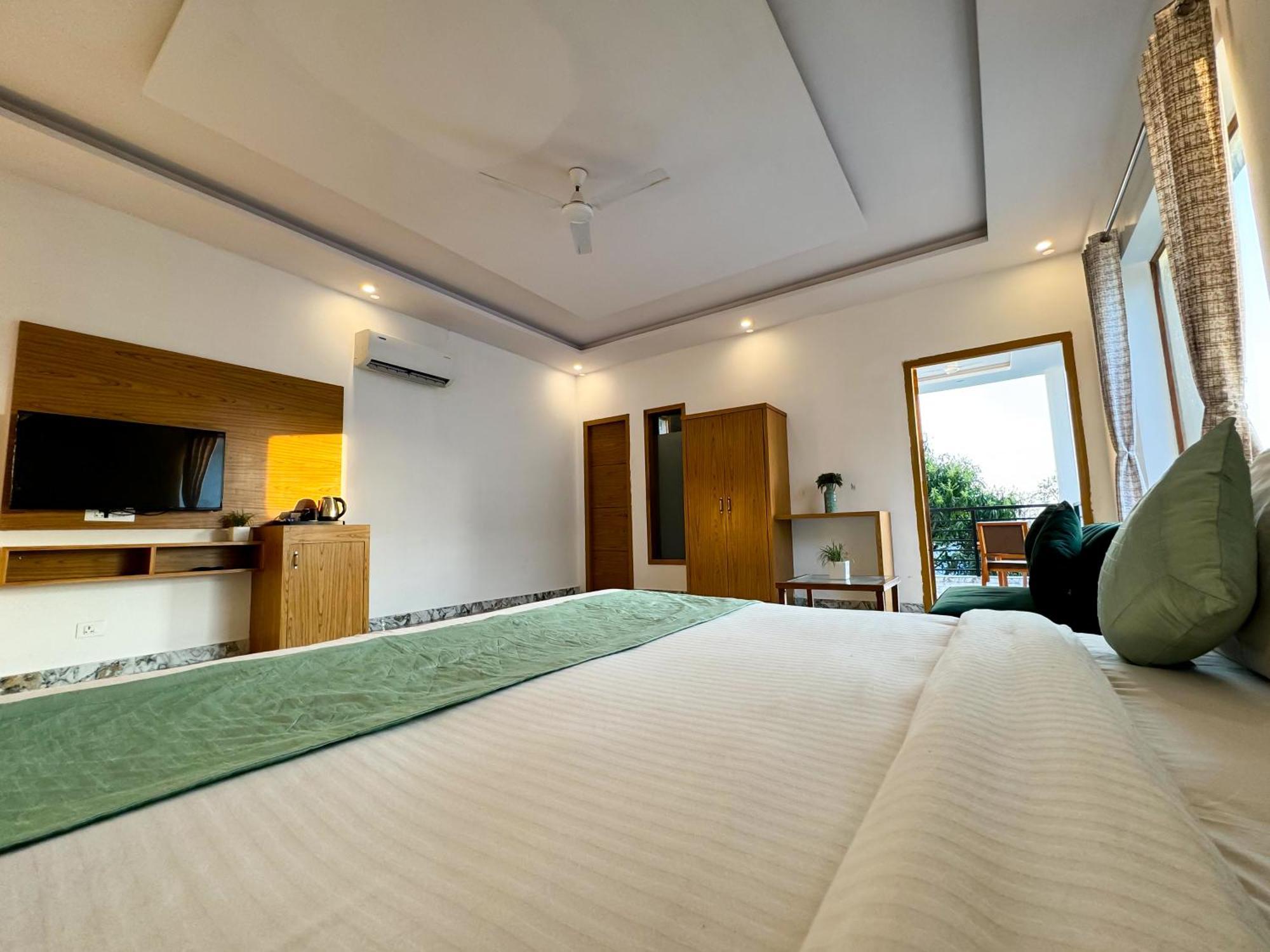 The White Oak Corbett Spa & Resort Rāmnagar Exteriör bild
