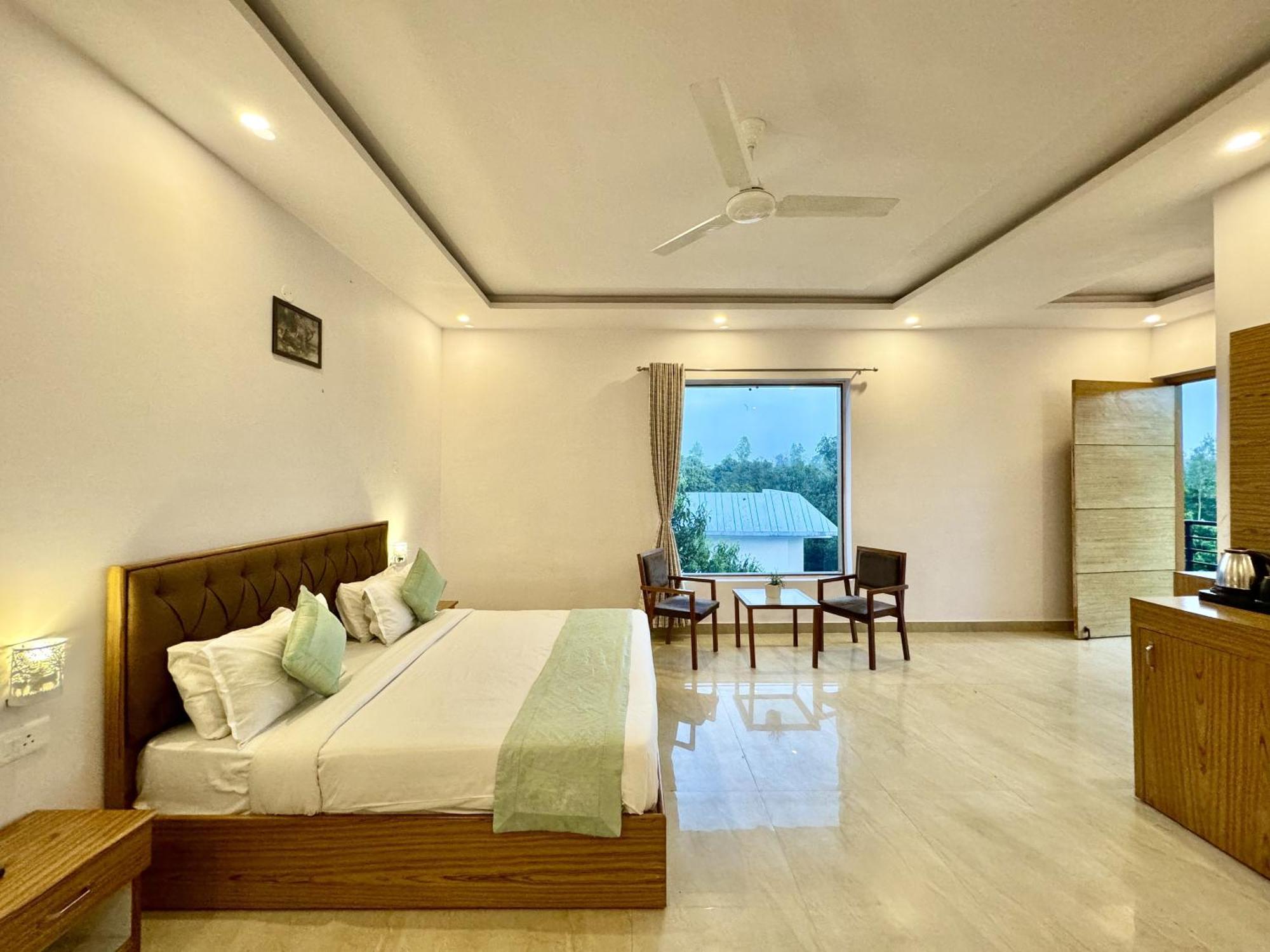 The White Oak Corbett Spa & Resort Rāmnagar Exteriör bild