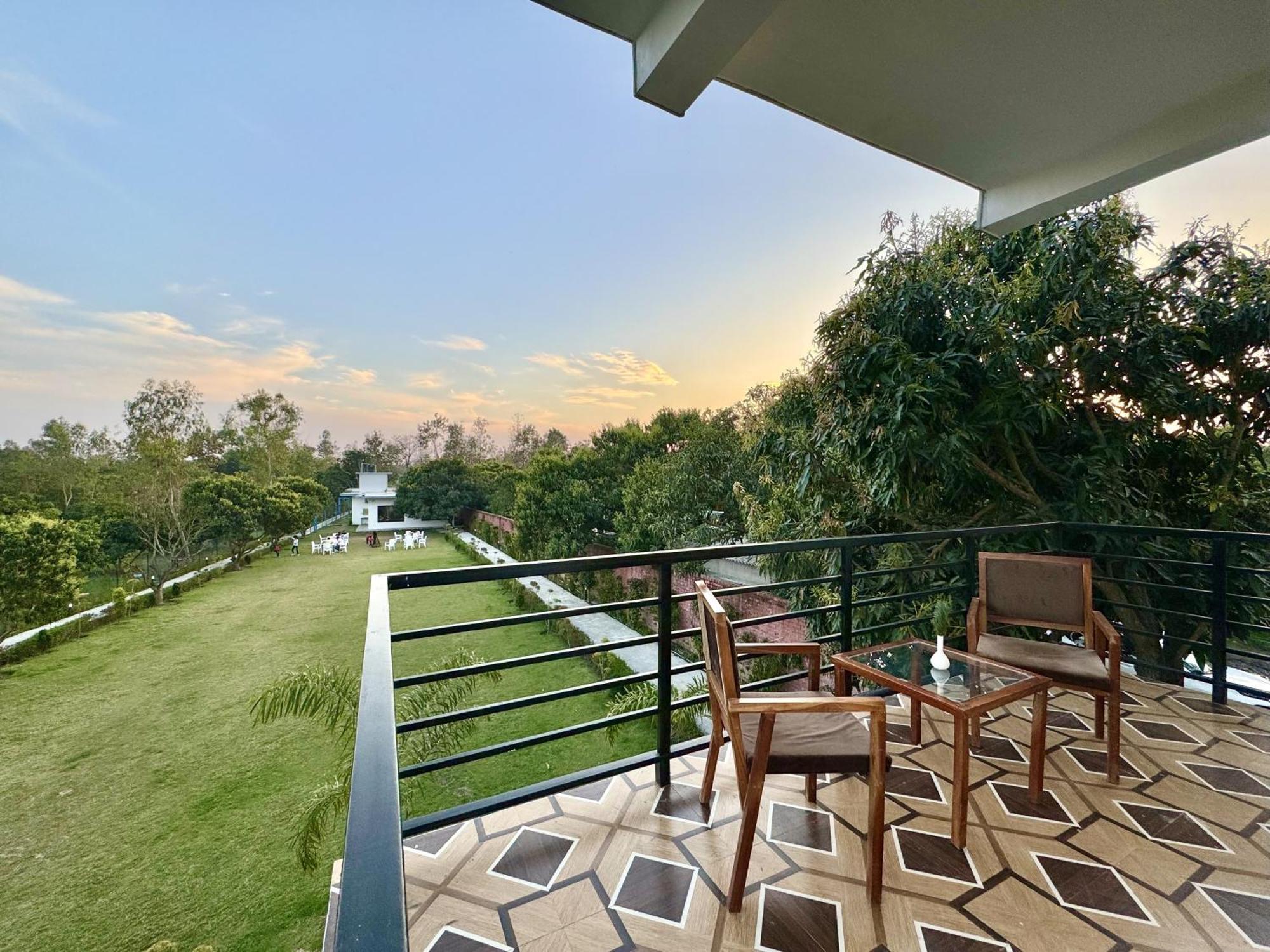 The White Oak Corbett Spa & Resort Rāmnagar Exteriör bild