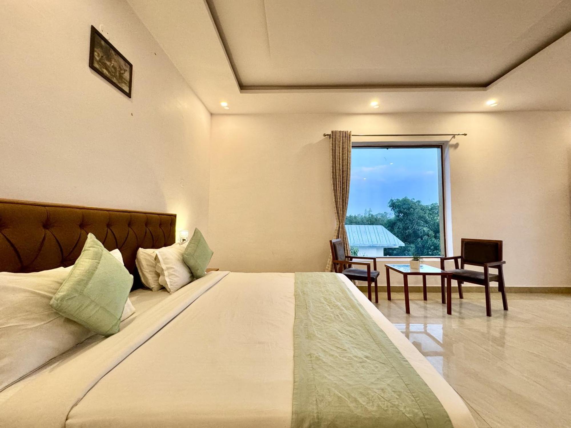 The White Oak Corbett Spa & Resort Rāmnagar Exteriör bild