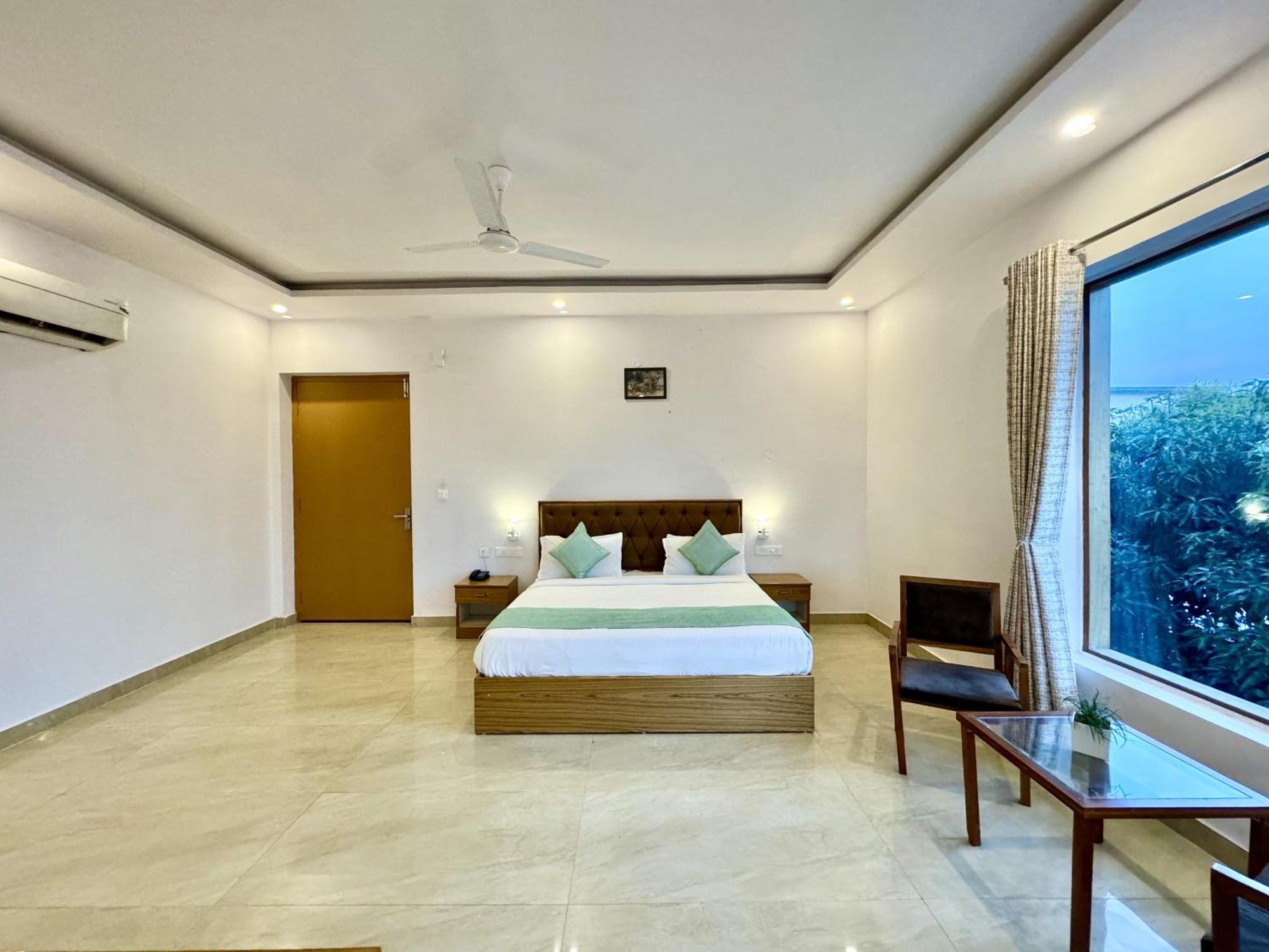 The White Oak Corbett Spa & Resort Rāmnagar Exteriör bild